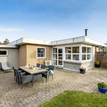 Holiday home Geert - 900m From The Sea By Interhome Blavand