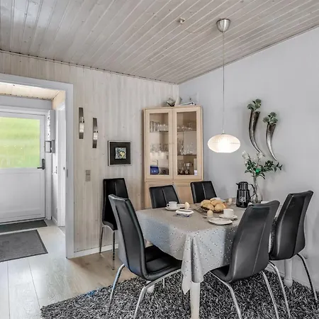 Geert - 900m From The Sea By Interhome בלבאנד