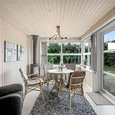 Дом отдыха Geert - 900m From The Sea By Interhome