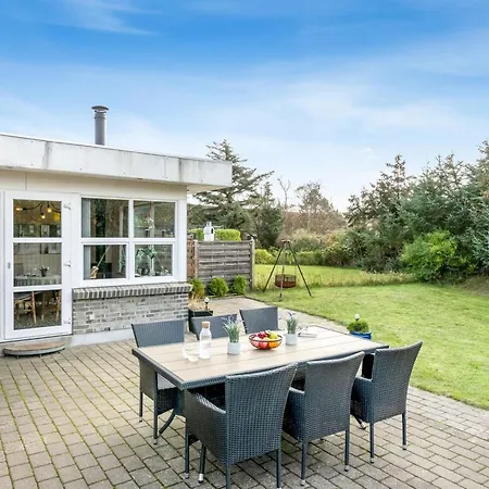 בית נופש Geert - 900m From The Sea By Interhome *