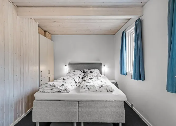 Holiday home Geert - 900m From The Sea By Interhome