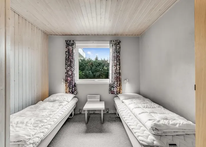 Geert - 900m From The Sea By Interhome *