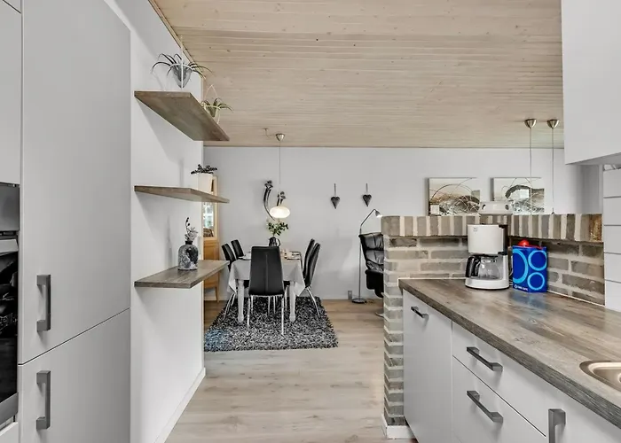 Geert - 900m From The Sea By Interhome *